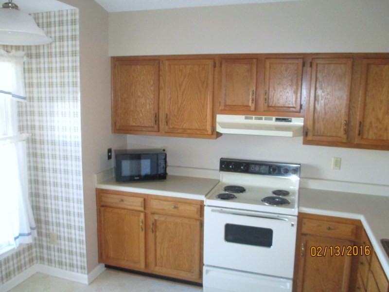 304 Carriage House Ct - Photo 2 of 13