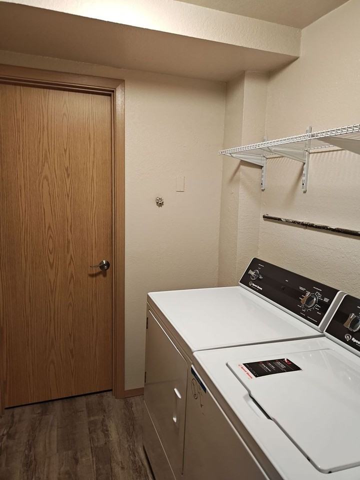 1321 N 26th St - Photo 2 of 4