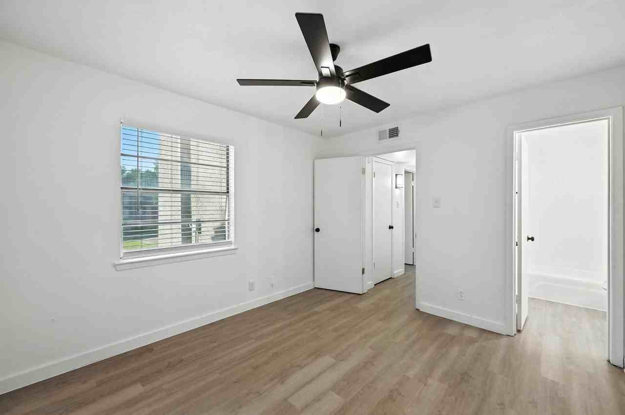 South Crest Apartments: All Bills Paid - Photo 4 of 50