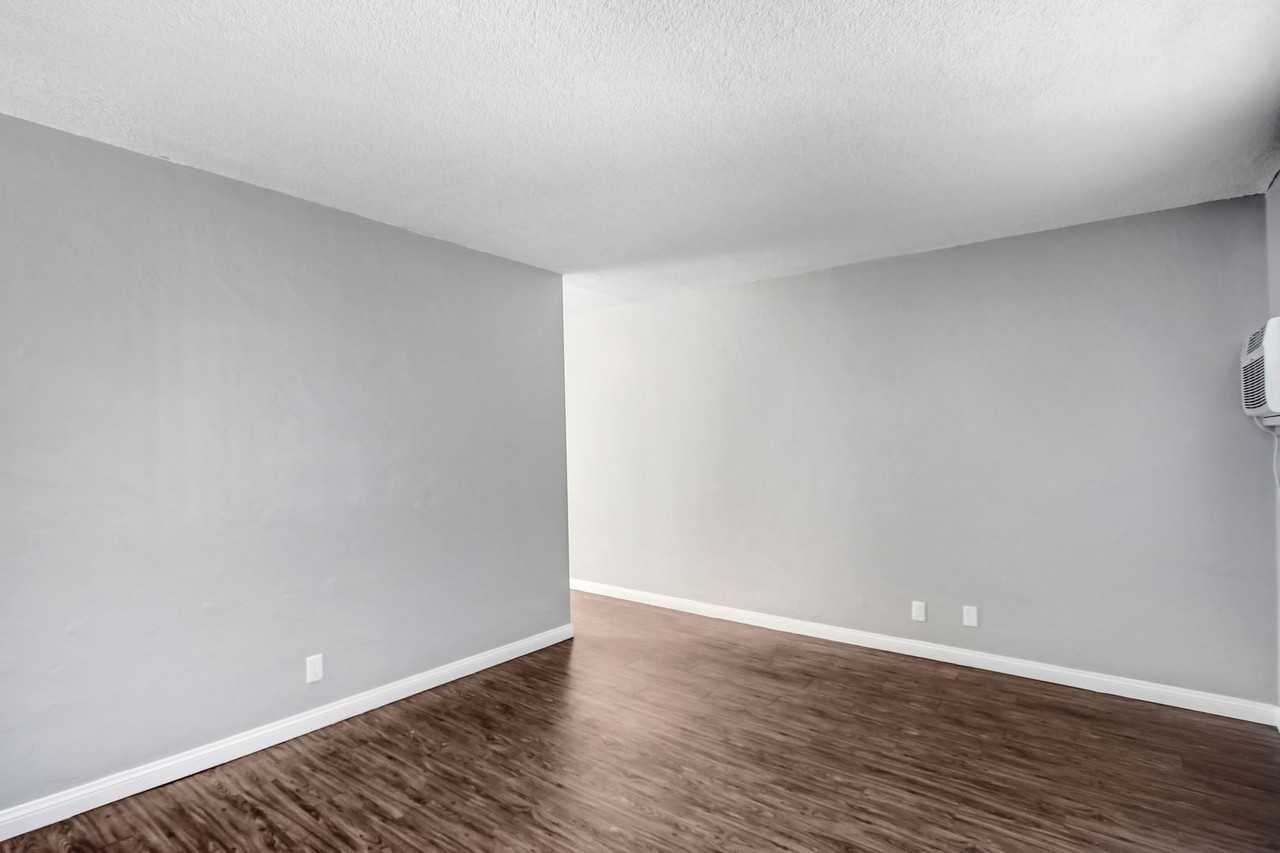 Moval Terrace Apartments - Photo 5 of 21