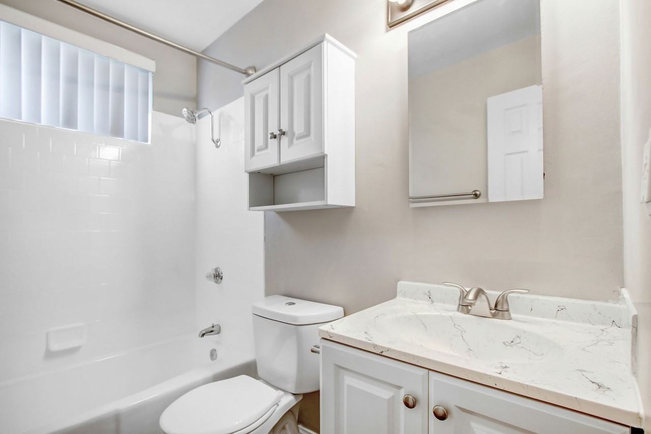 Moval Terrace Apartments - Photo 6 of 21