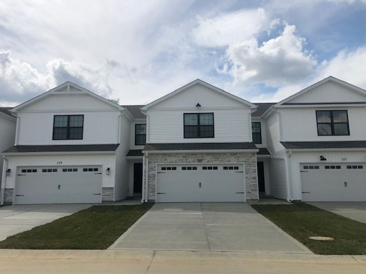 Quail Run Townhomes – 3 Bedroom Townhomes in a Peaceful Country Setting! - Photo 3 of 18