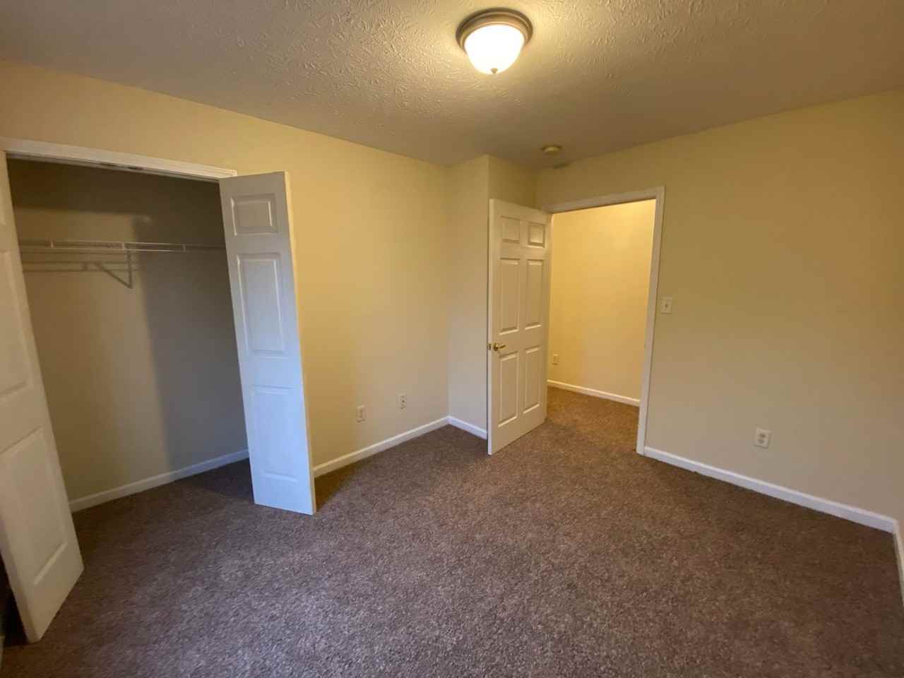 Sunnyside Apts - Photo 3 of 9