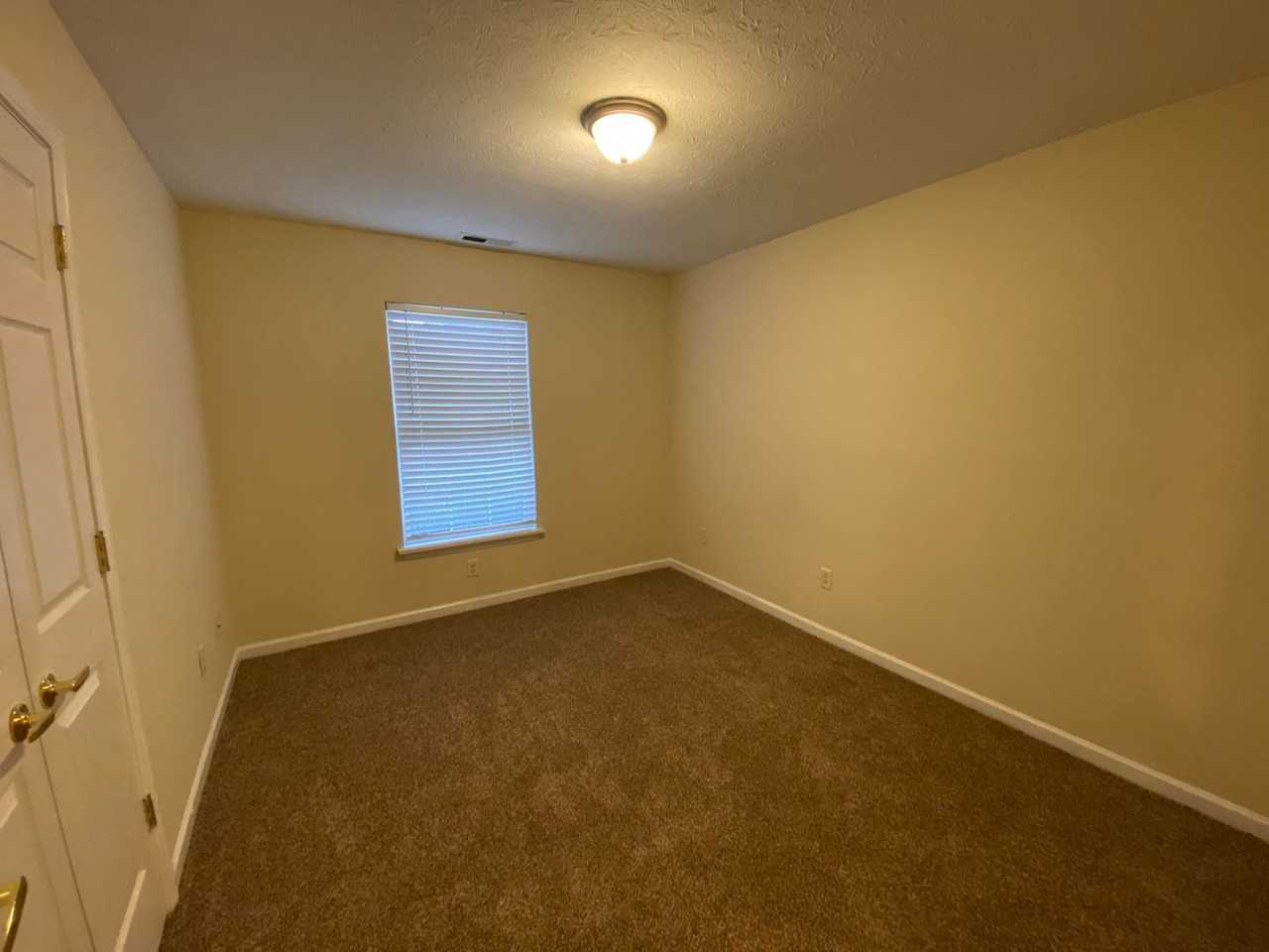 Sunnyside Apts - Photo 5 of 9