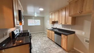 F00221 - Photo 1 of 1