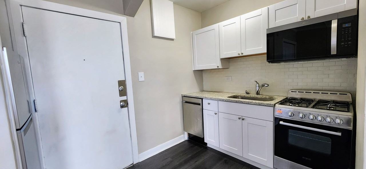 4764 N Virginia Ave #303 - Photo 4 of 8