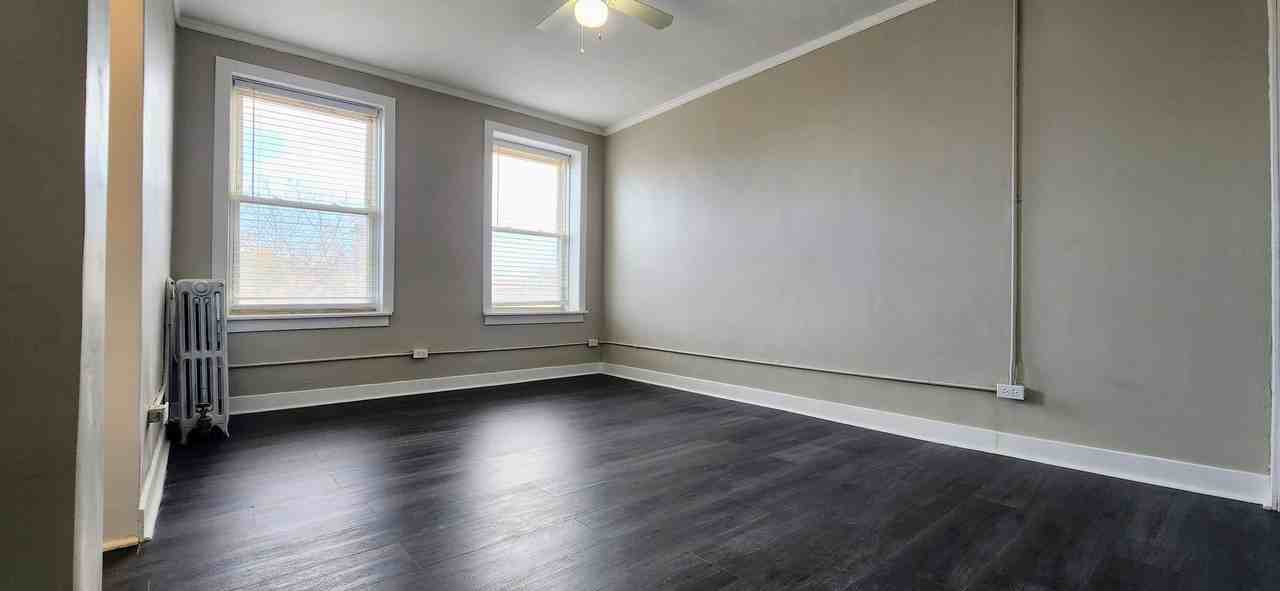4764 N Virginia Ave #303 - Photo 3 of 8