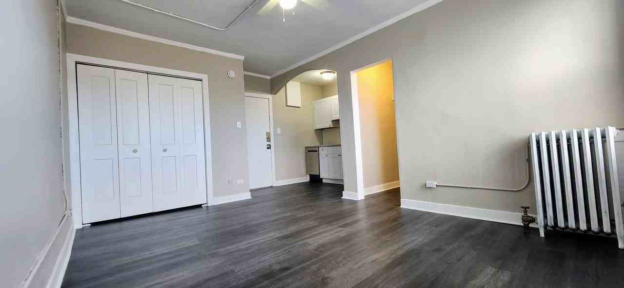 4764 N Virginia Ave #303 - Photo 6 of 8