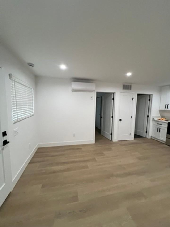 24332 Chestnut St Newhall, CA 91321 - Photo 6 of 28