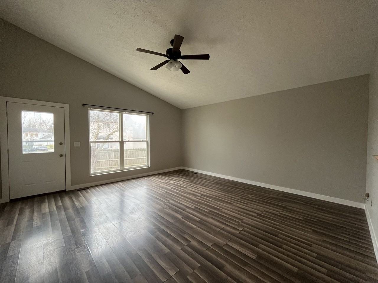 932 Briaro Street - Photo 2 of 8