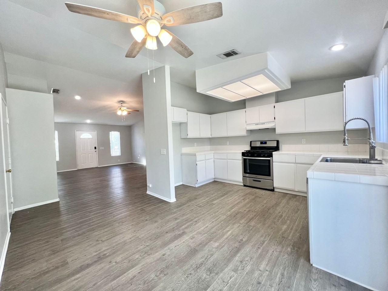 44840 Ramona Ave - Photo 5 of 31