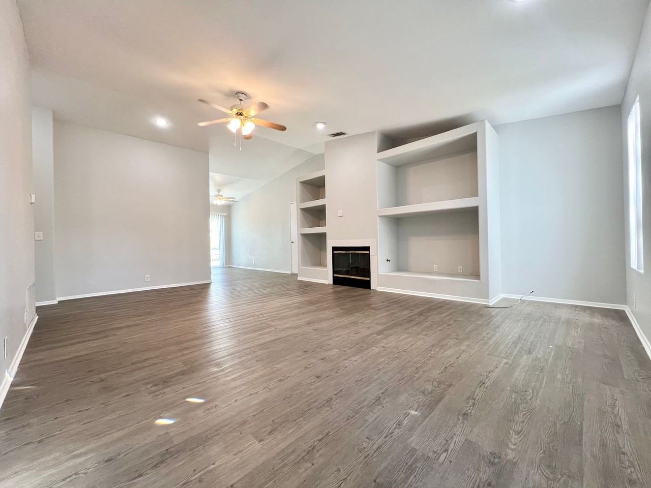 44840 Ramona Ave - Photo 7 of 31