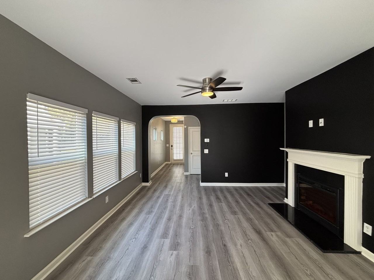 2720 Avanti Way - Photo 3 of 39