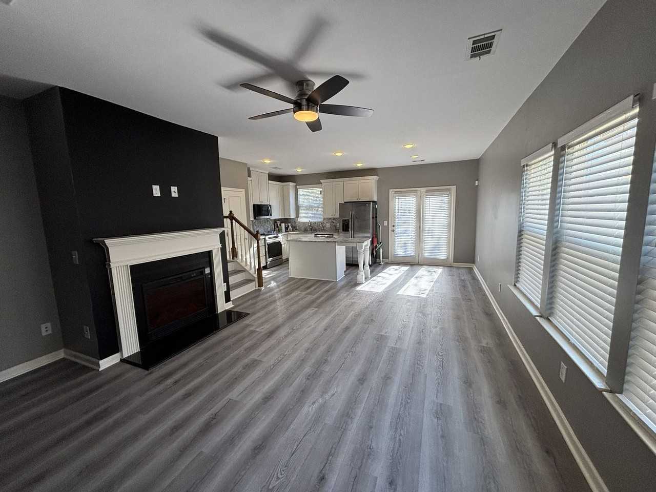 2720 Avanti Way - Photo 4 of 39