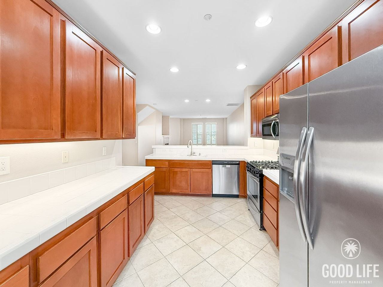 1604 Yellow Pine Pl - Photo 2 of 25