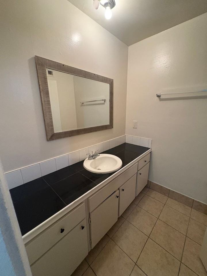 New Haven Apartments - Photo 4 of 8