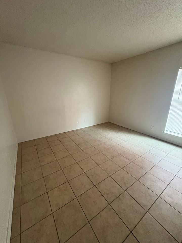 New Haven Apartments - Photo 5 of 8