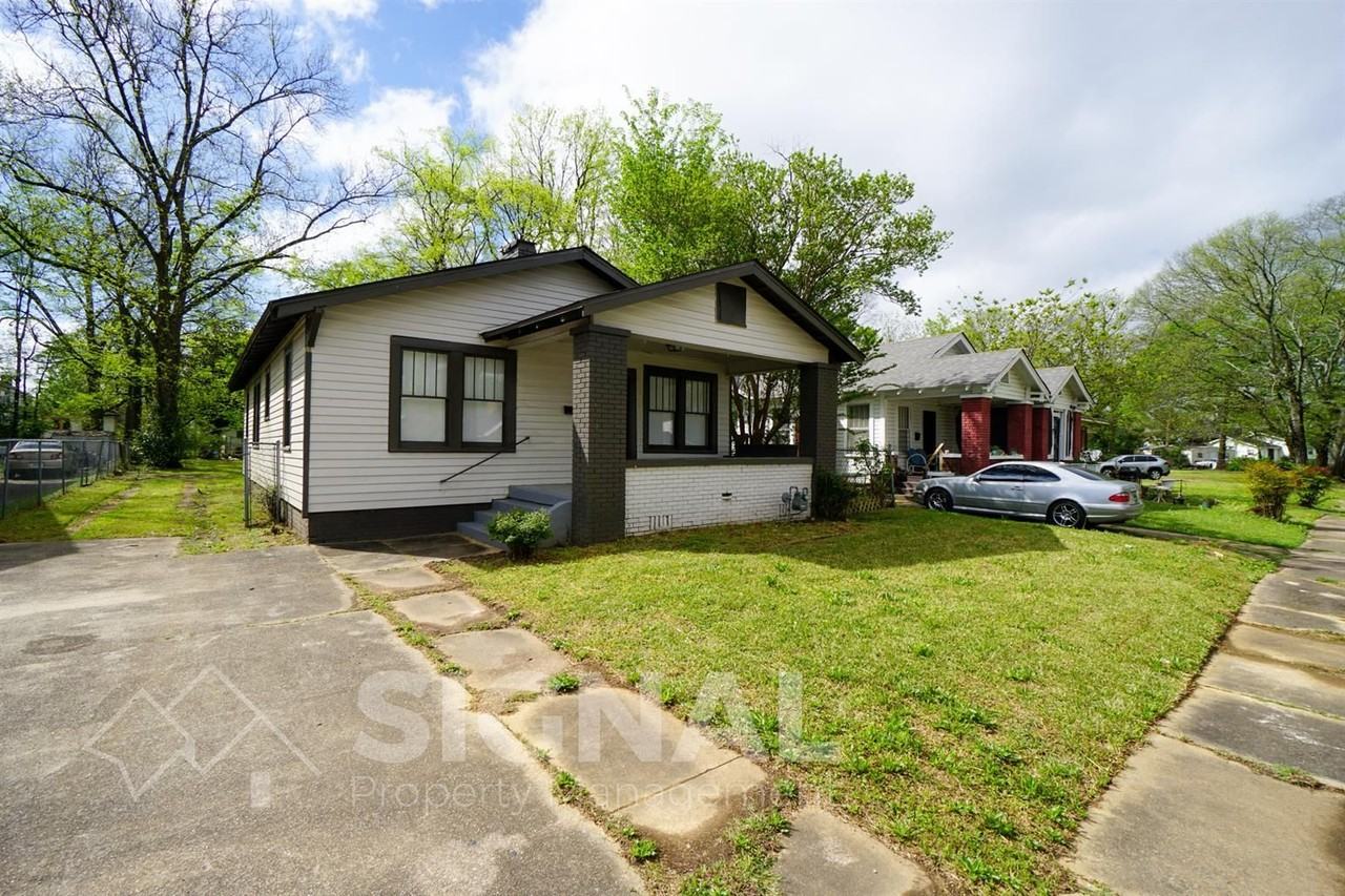 1785 Steiner Avenue Southwest - Photo 2 of 18