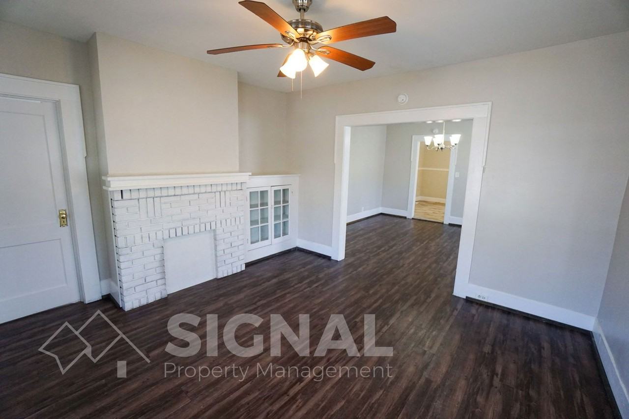 1785 Steiner Avenue Southwest - Photo 4 of 18