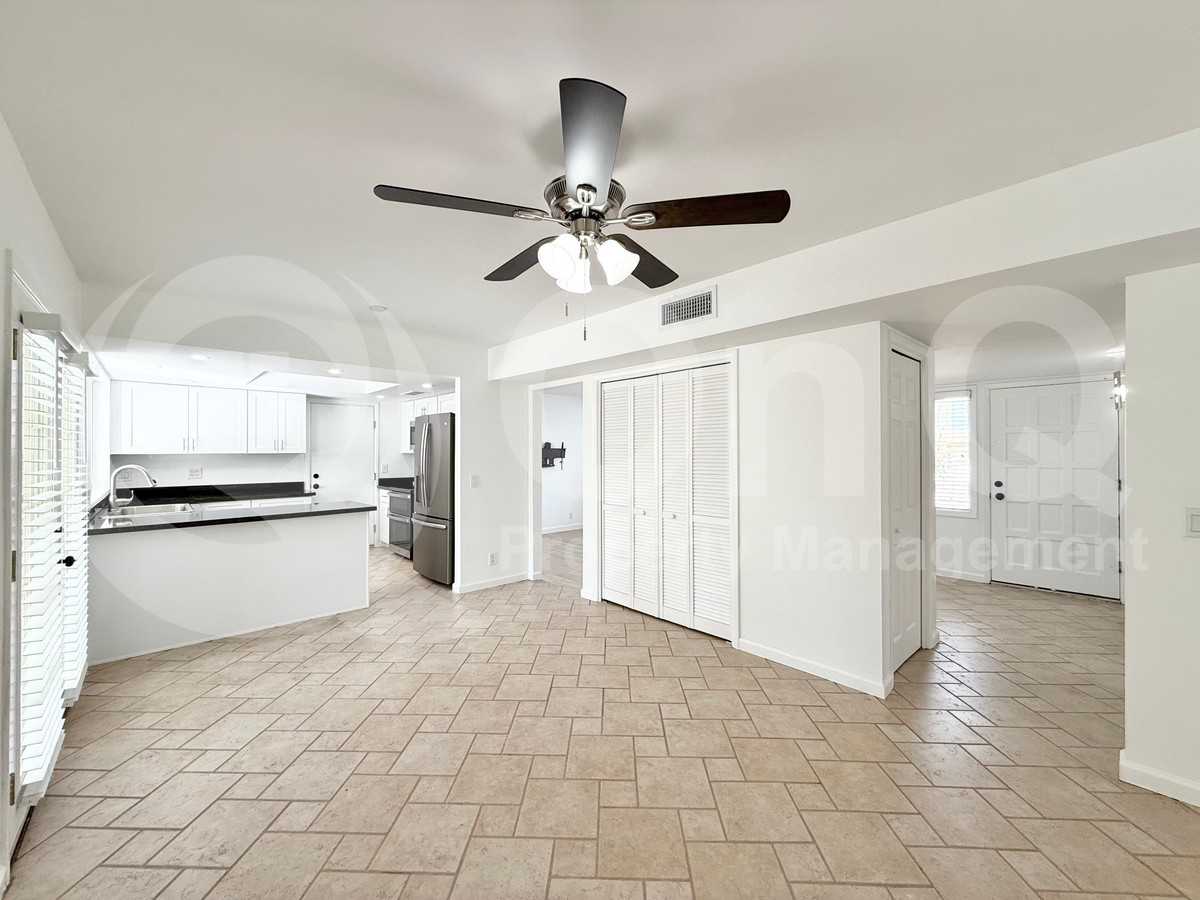 2119 E Concorda Dr - Photo 6 of 26