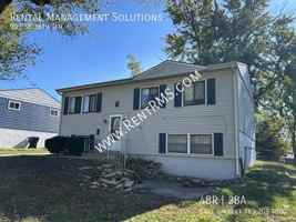 featured image of 909 Se 36th Ter