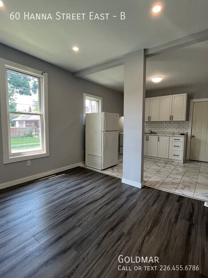 60 Hanna St E #B - Photo 4 of 6