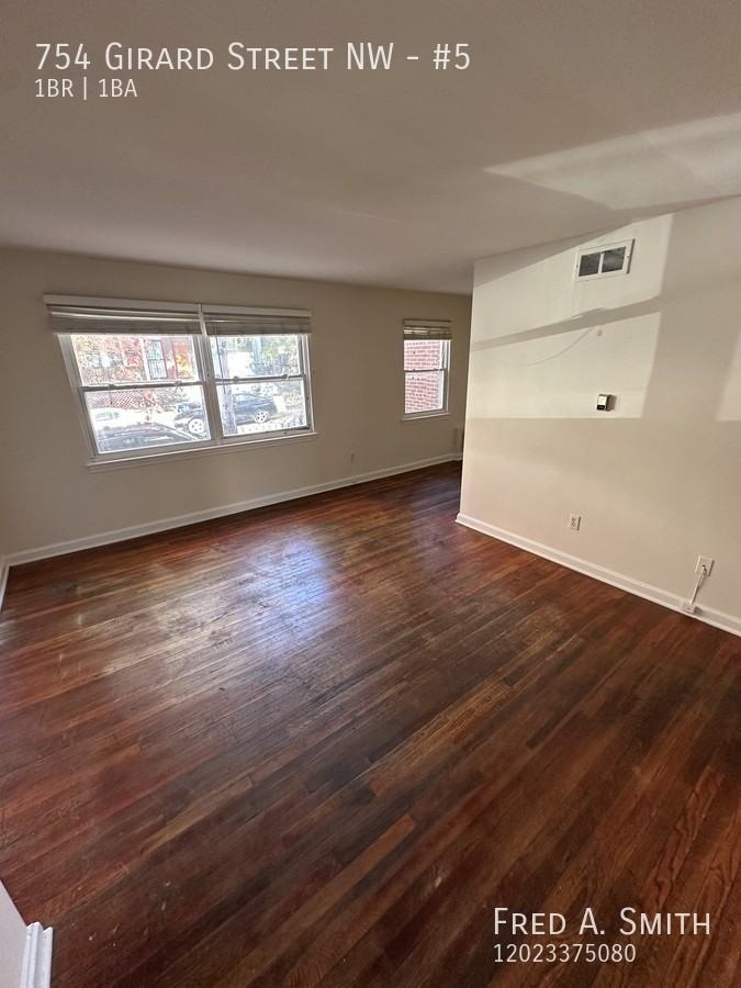 754 Girard St Nw #5 - Photo 2 of 12