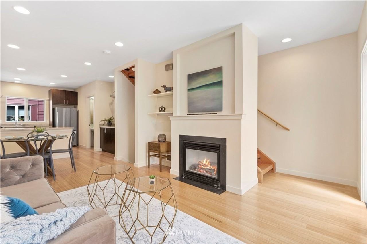 3821 S Angeline St - Photo 4 of 24