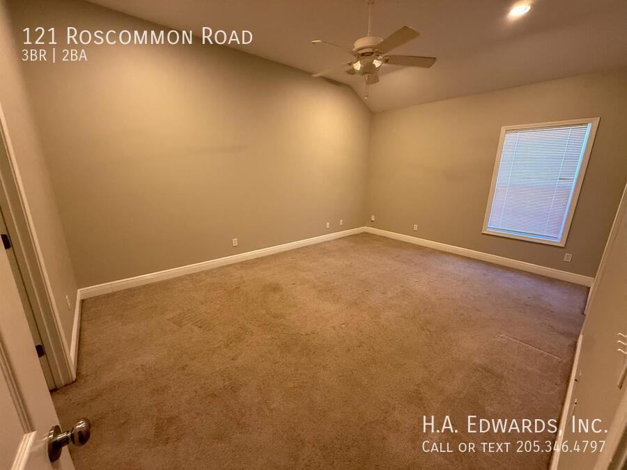 121 Roscommon Rd - Photo 5 of 7