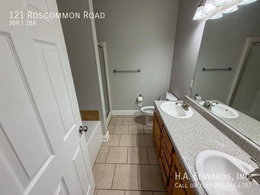 121 Roscommon Rd - Photo 6 of 7