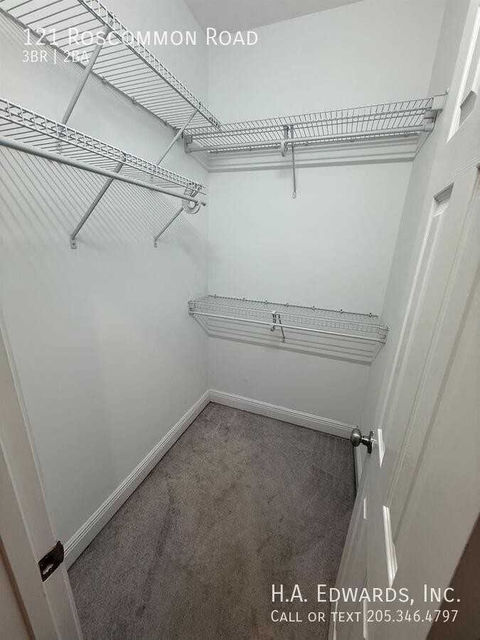 121 Roscommon Rd - Photo 7 of 7