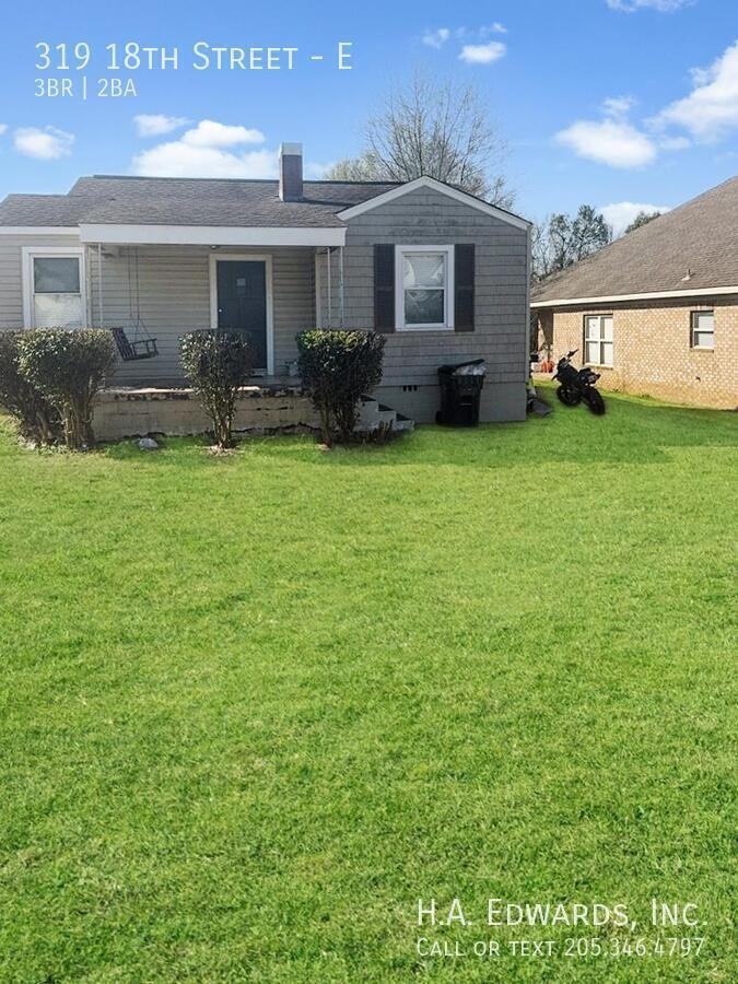 319 18th Street East #E - Photo 3 of 5