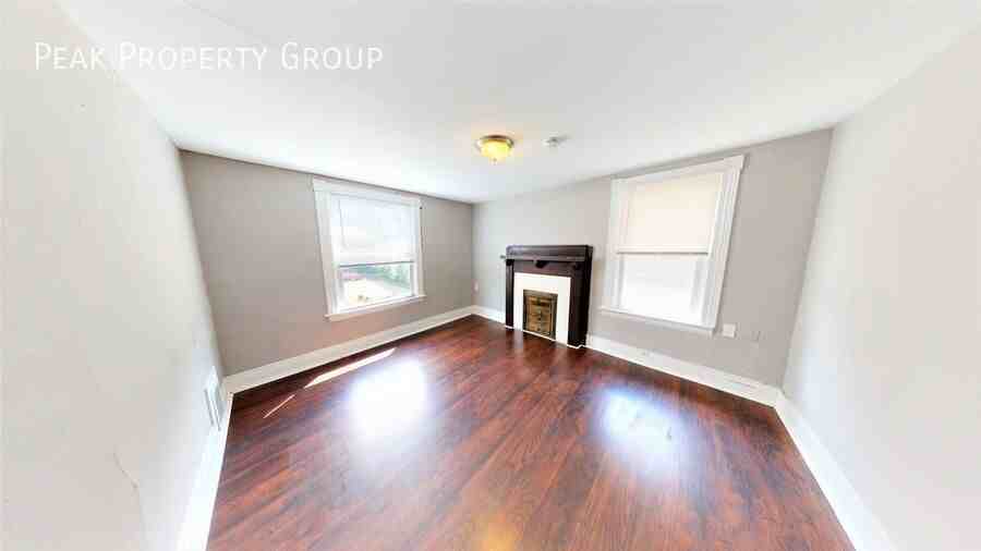 2313 Stratford Ave - Photo 4 of 13