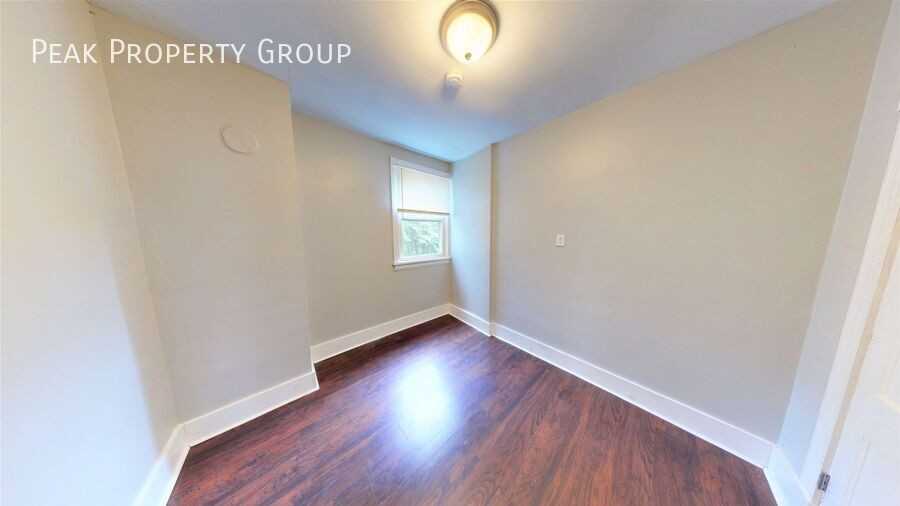 2313 Stratford Ave - Photo 5 of 13