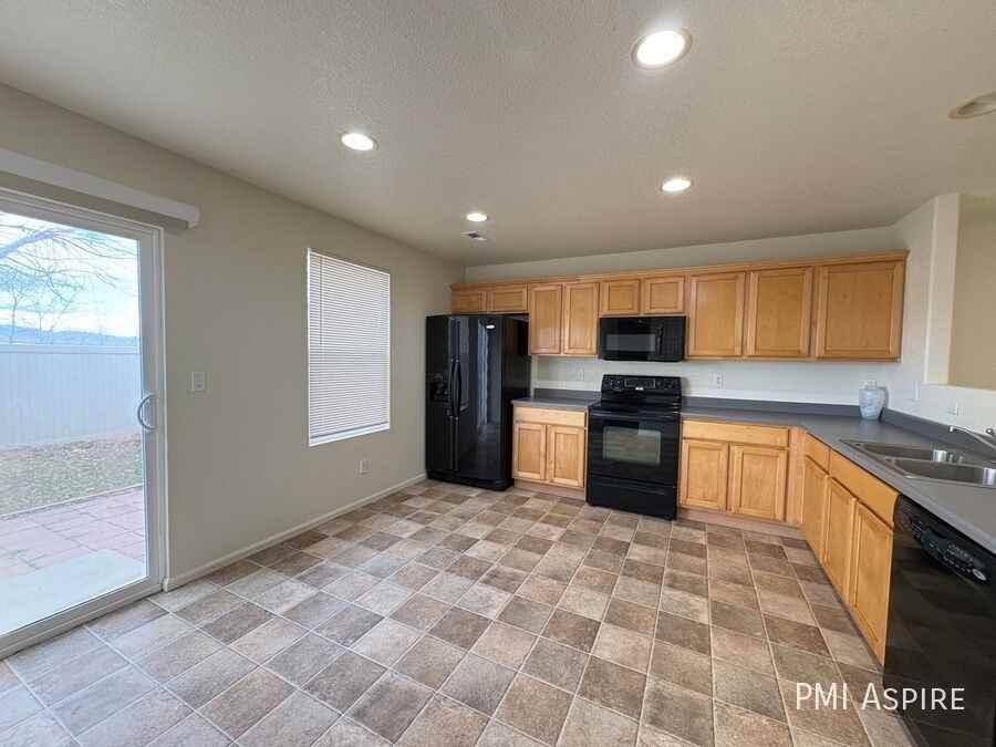10597 Butte Drive - Photo 4 of 13
