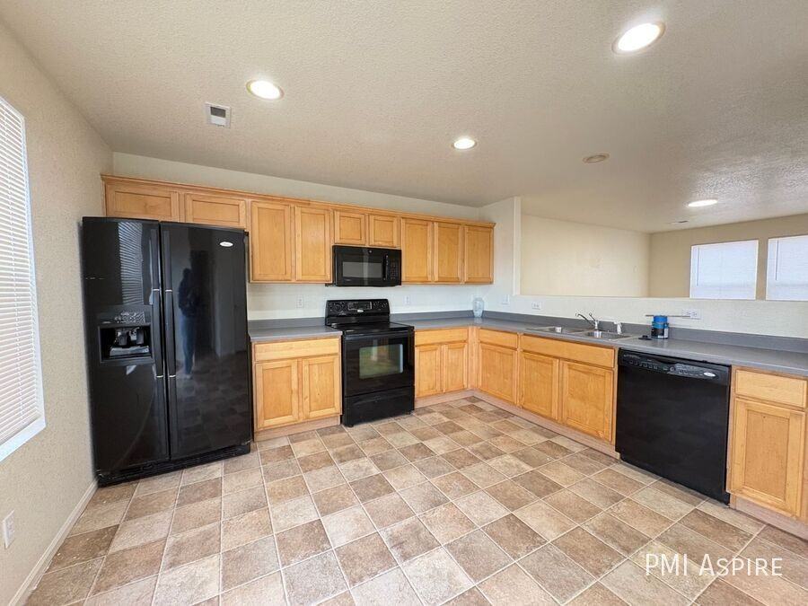 10597 Butte Drive - Photo 5 of 13