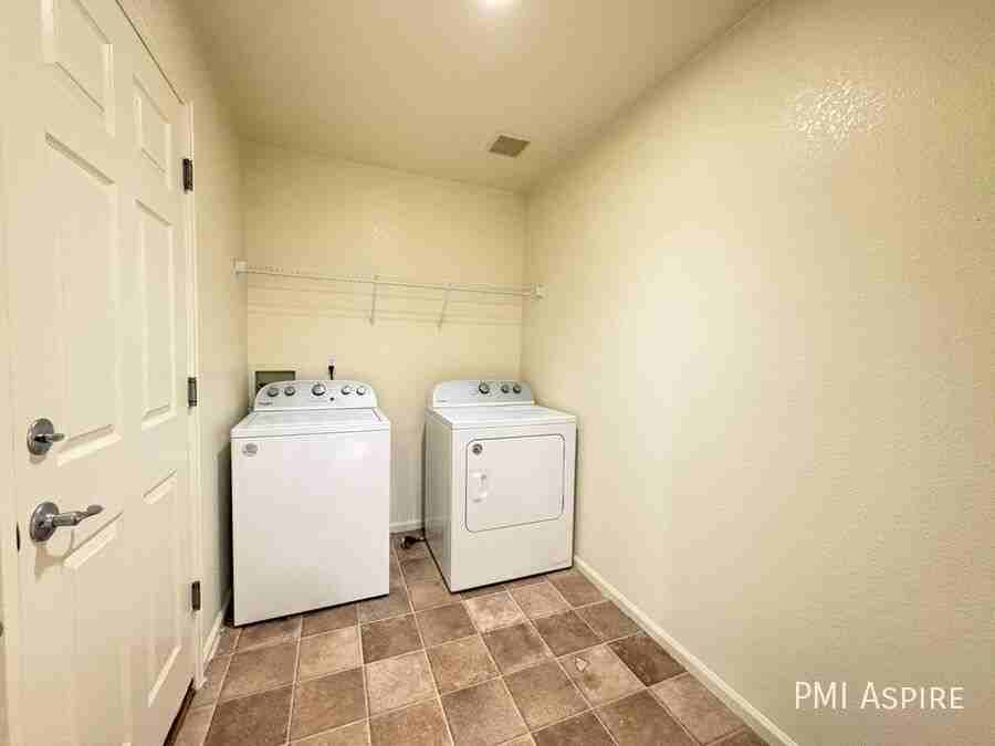 10597 Butte Drive - Photo 6 of 13