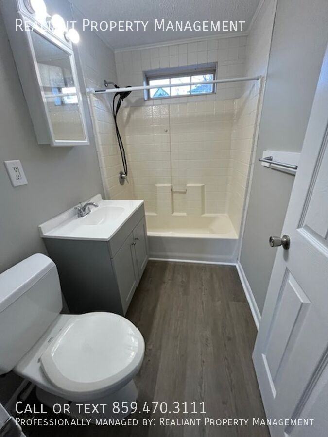 400 Broadway St - Photo 6 of 18