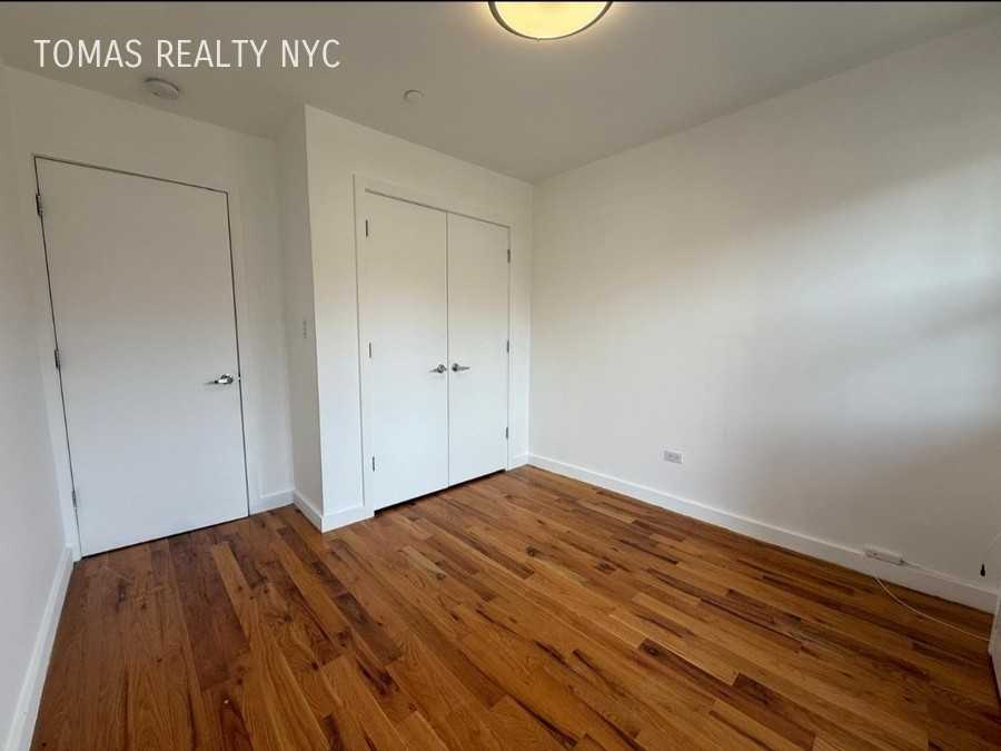 459 Commonwealth Ave - Photo 4 of 20