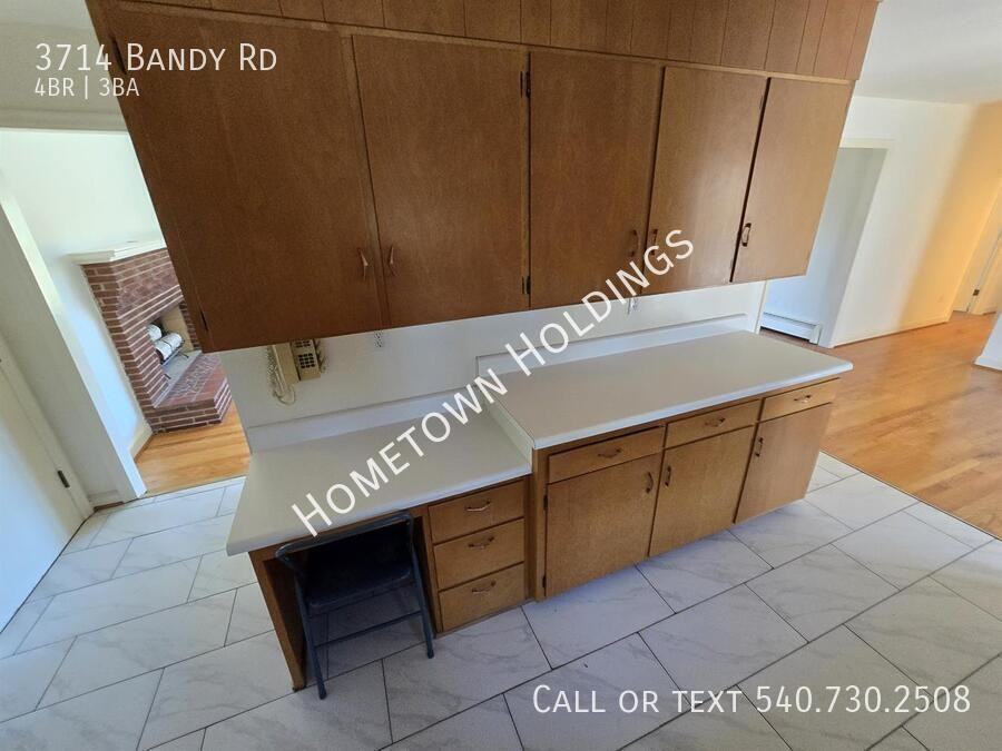 3714 Bandy Rd - Photo 3 of 18