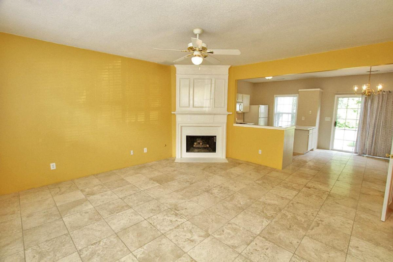 3803 Berkeley Crossing - Photo 2 of 26