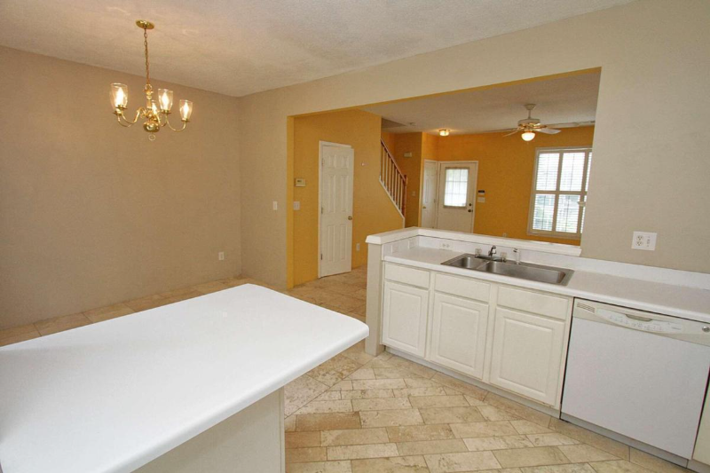 3803 Berkeley Crossing - Photo 5 of 26