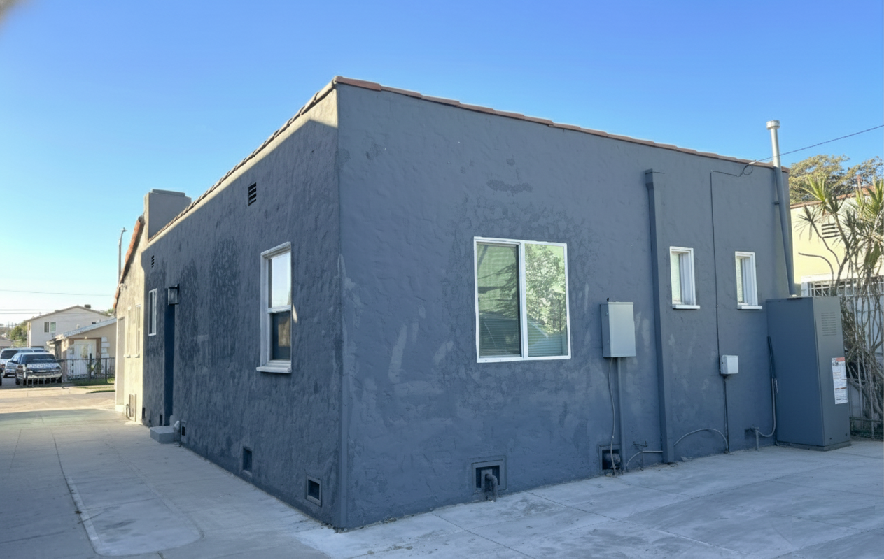 831 East 82nd Street - Photo 3 of 28