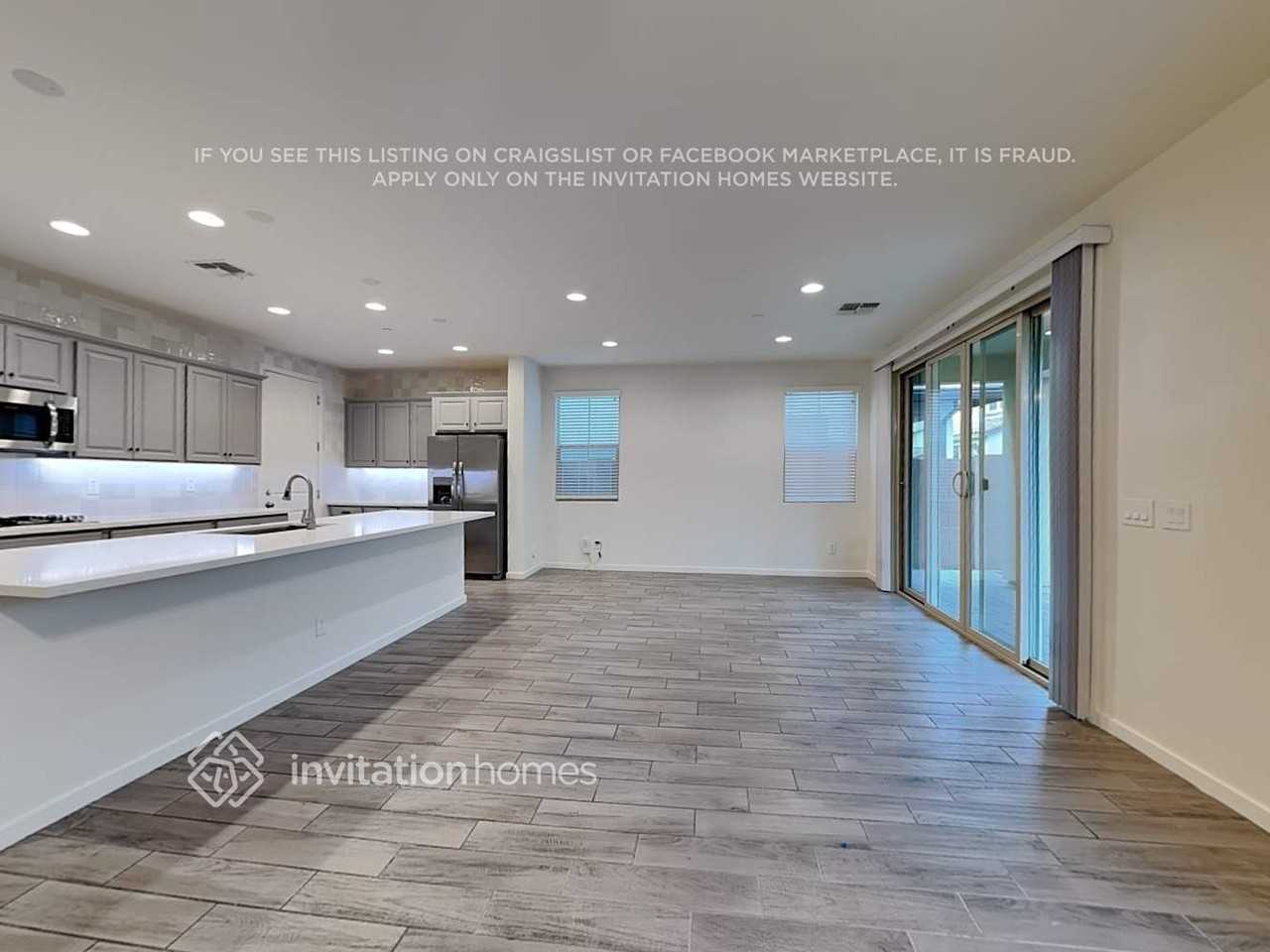 1949 South Wallrade Lane - Photo 5 of 19