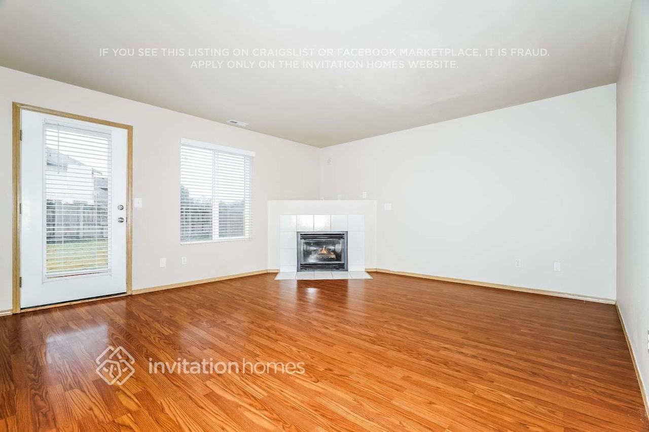 8507 204th Street Court East - Photo 5 of 18