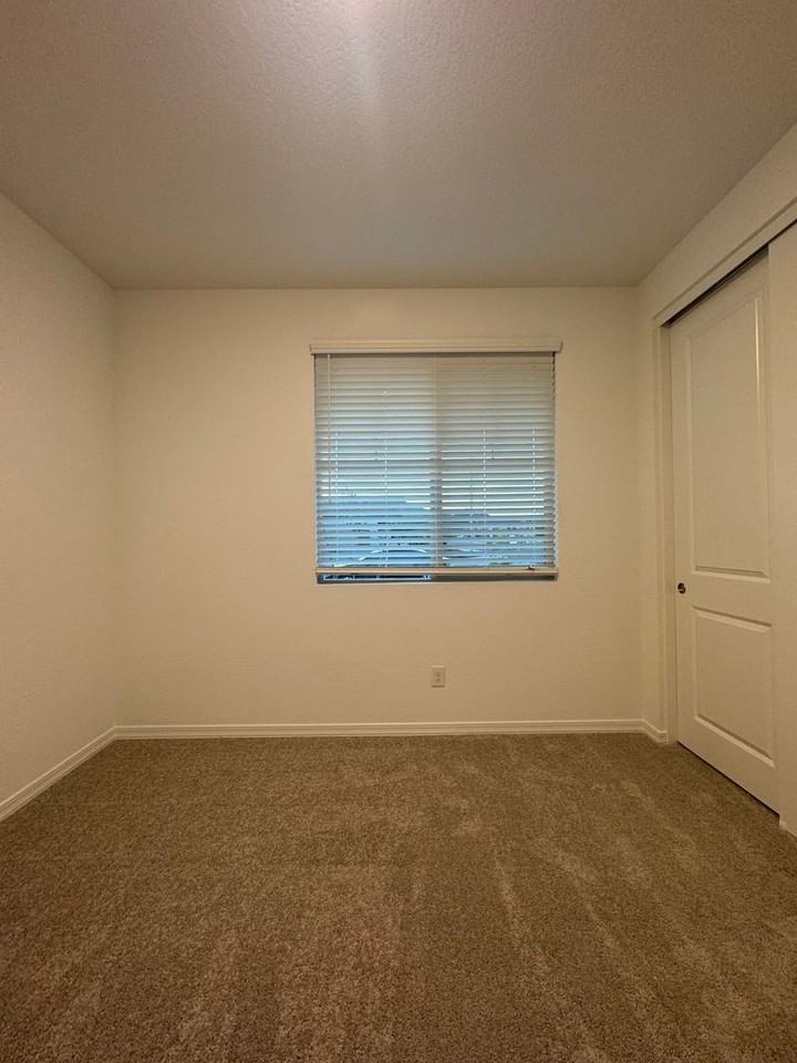 25393 N 75th Ln - Photo 6 of 33