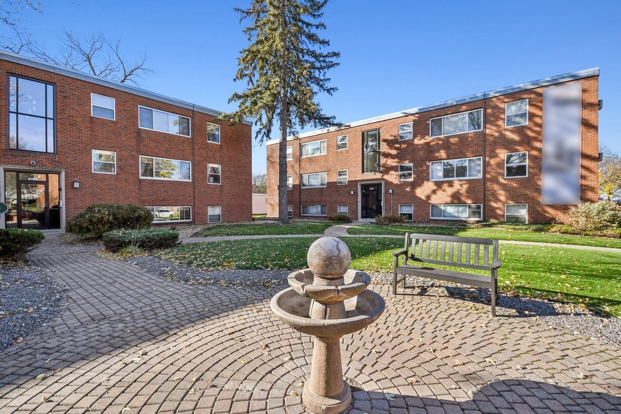 YG Flats - Photo 4 of 50