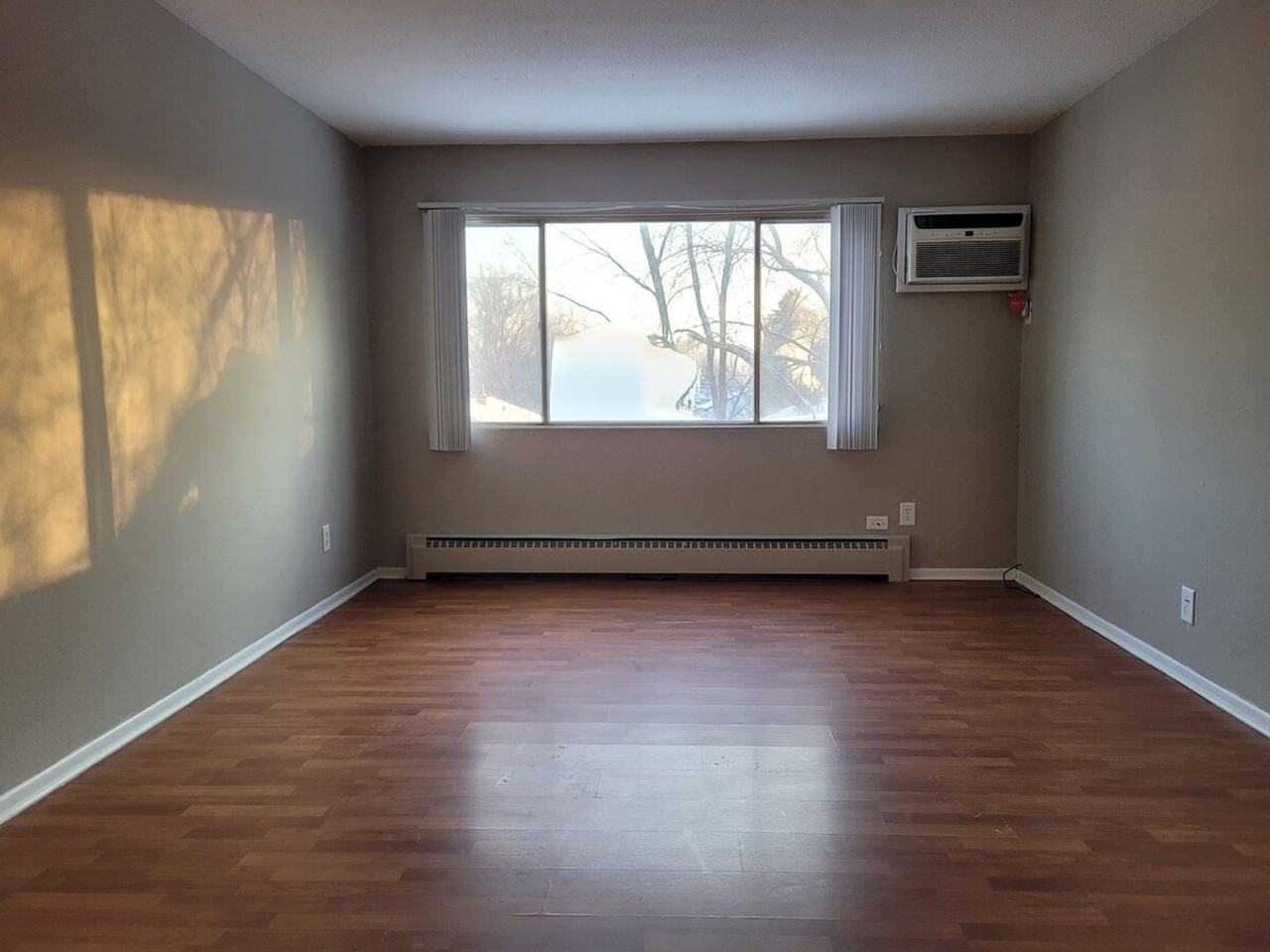 Marydale Lakeview Apartments - Photo 2 of 30