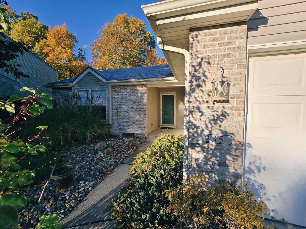 235 Spring Forest Ct - Photo 3 of 33