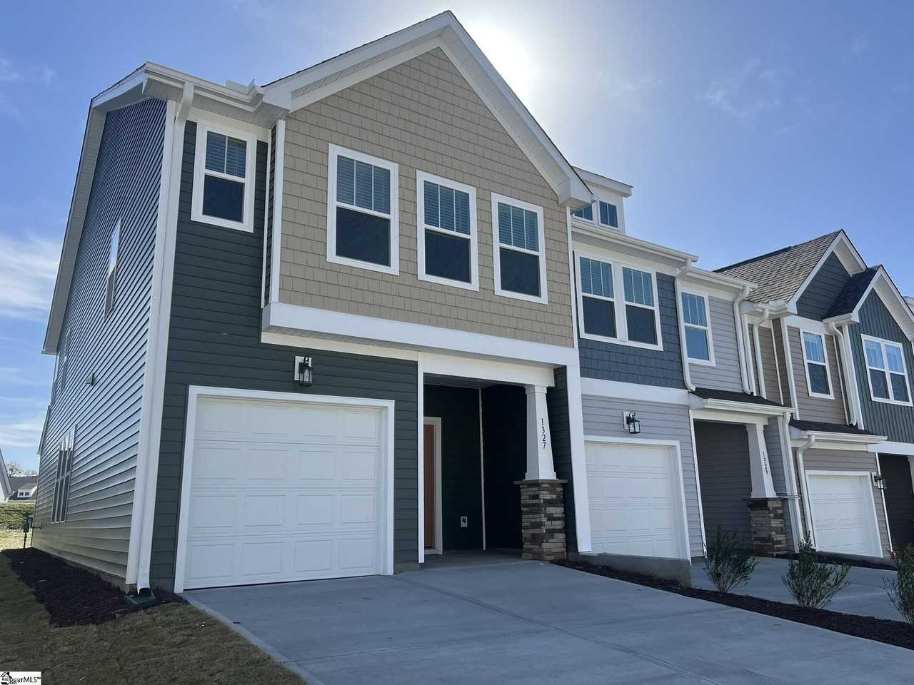 1327 Maplesmith Way - Photo 2 of 11